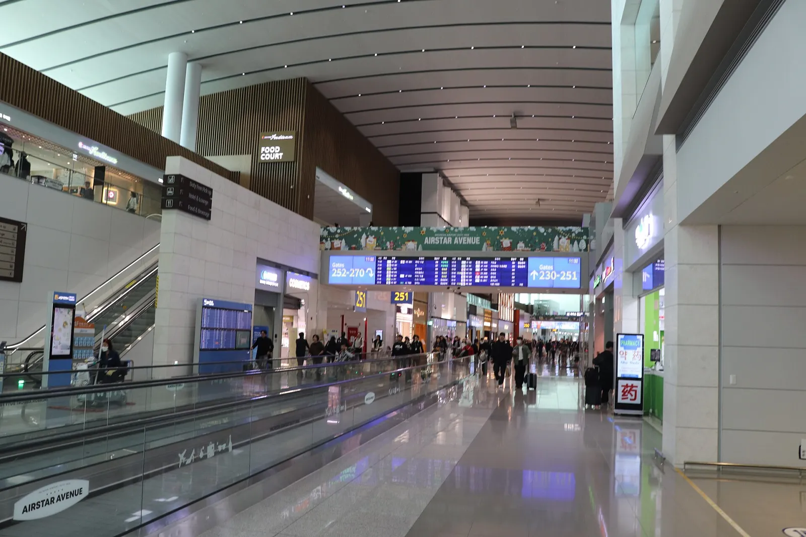 ภายในอาคารผู้โดยสารสนามบินนานาชาติอินชอน